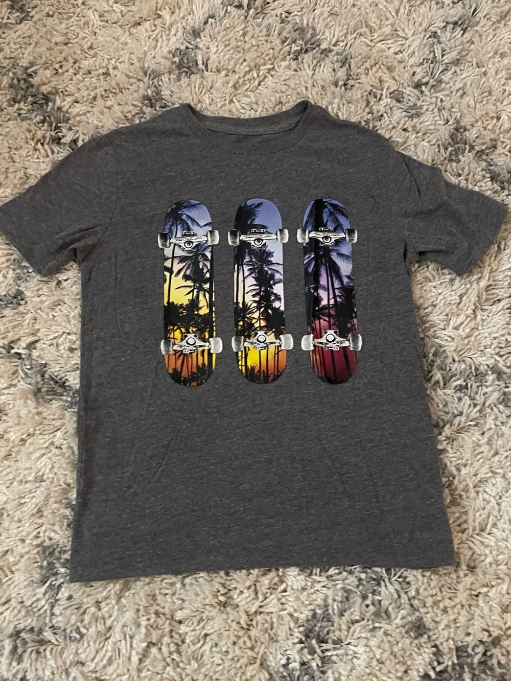 Old Navy Boys Skateboard Graphic T-Shirt (XL 14-16)
